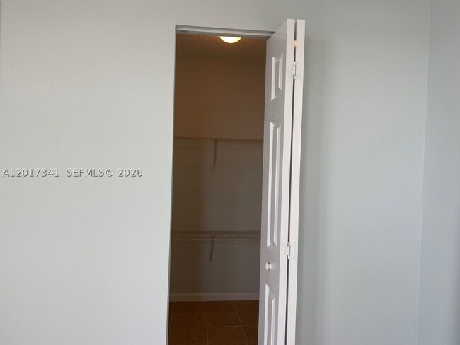 Photo - 117 Lake Emerald Dr Unit 308