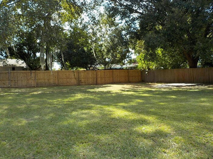 Photo - 441 S Elm Rd