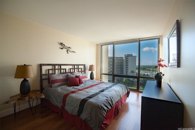 Building Photo - 1551 Ala Wai Blvd Rental