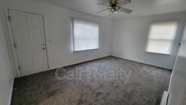 Photo - 1328 E Longfellow Ave