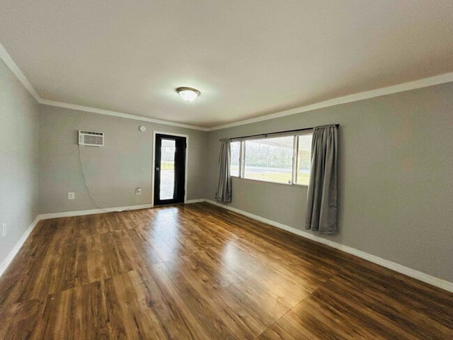 Photo - 553597 US-1 Unit B