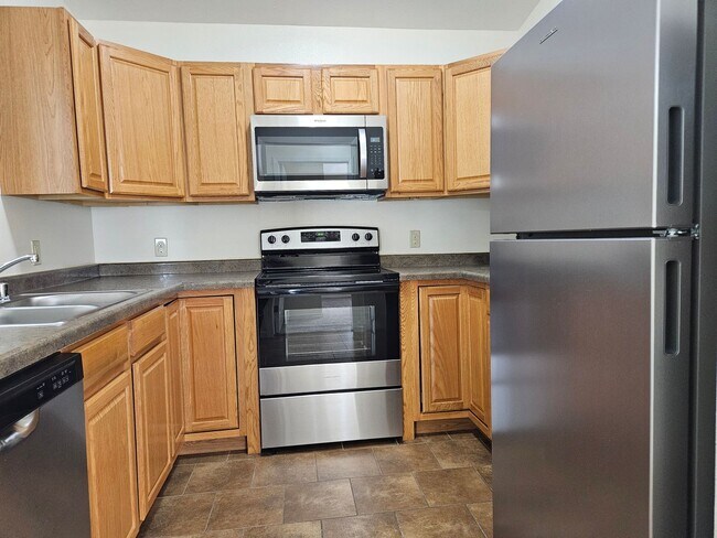 The Residences at 843 Oak