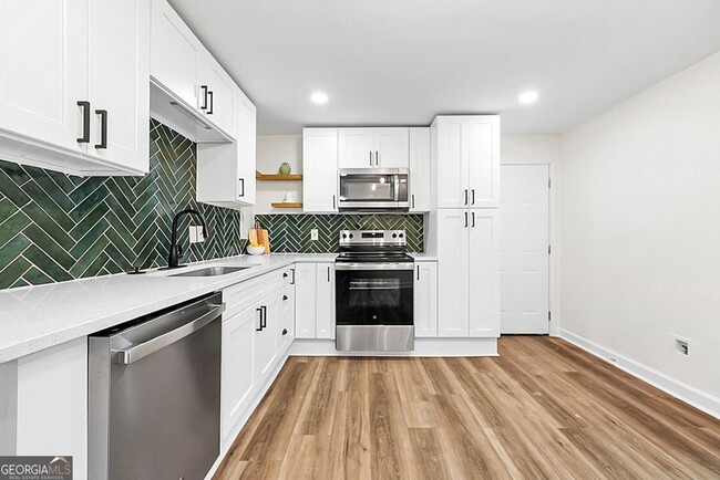Photo - 578 Alfred Rd NW