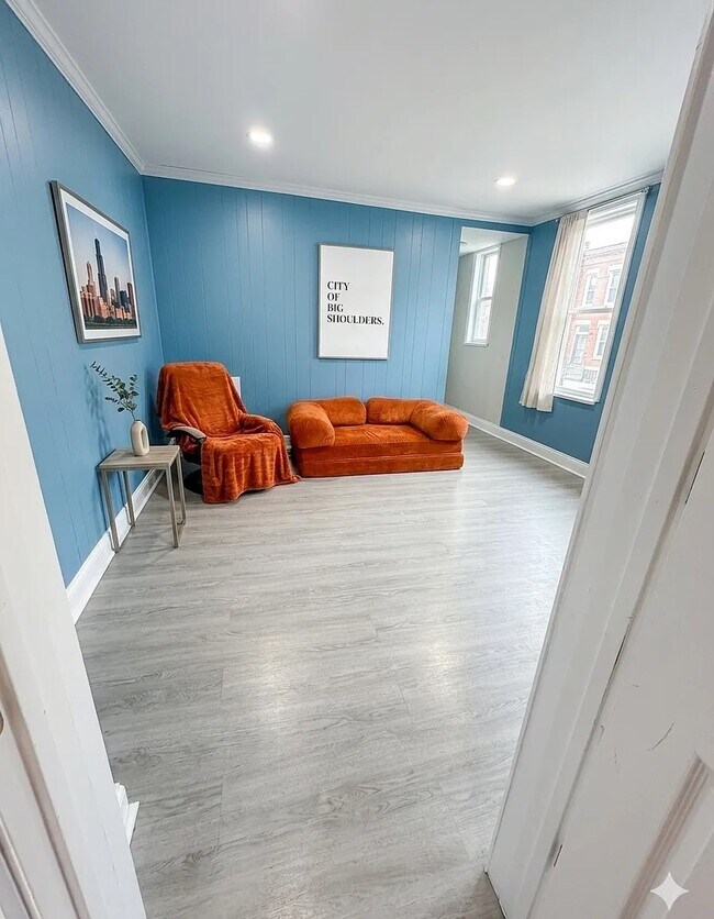 Photo - 1812 W Erie St Unit 2