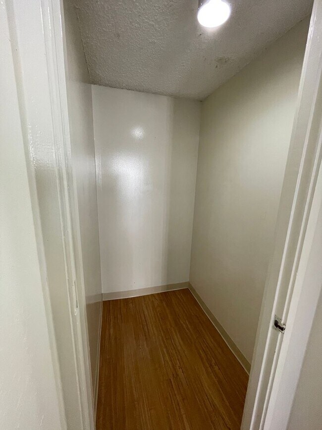 Photo - 2 Bedroom, 2 Bathroom w/ AC & INCLUDES ELE...