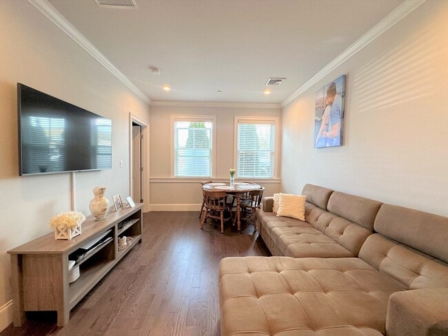 Photo - 371 Main St Unit 4