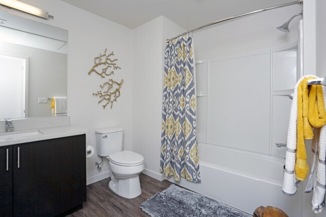 2x2 Bathroom