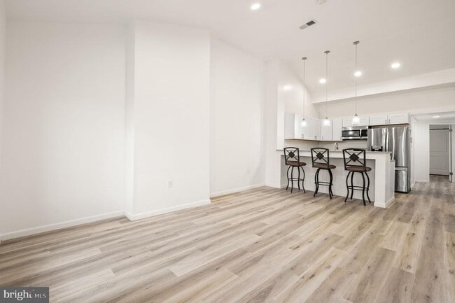 Building Photo - 1633 Germantown Ave Unit 3 Rental
