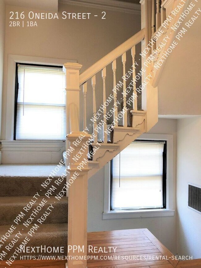 Photo - 216 Oneida St Unit 2