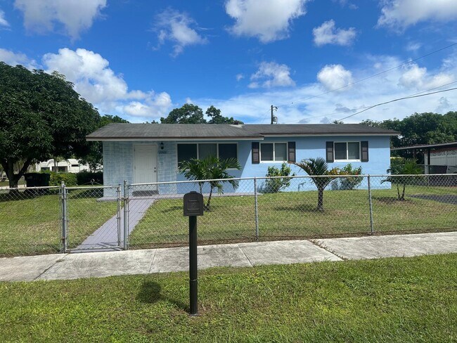 Building Photo - 22601 SW 124th Ct Rental