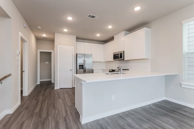 Photo - 18412 Idyllic Aly