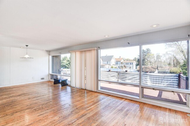 Photo - 167 N Main St Unit 169