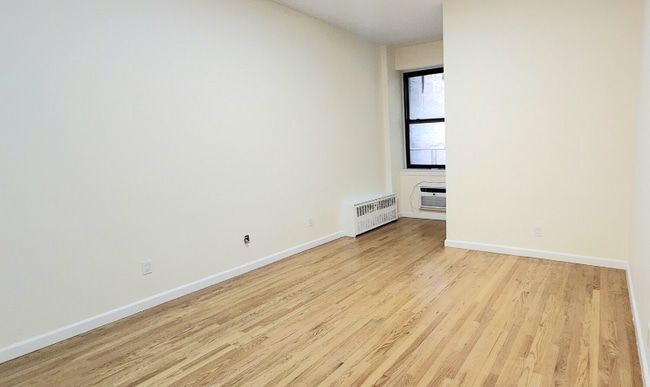 Building Photo - 3-6 E 91st St Unit 2g Rental