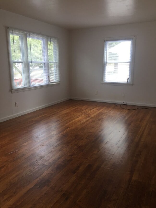 Photo - 1126 Lorraine Ave