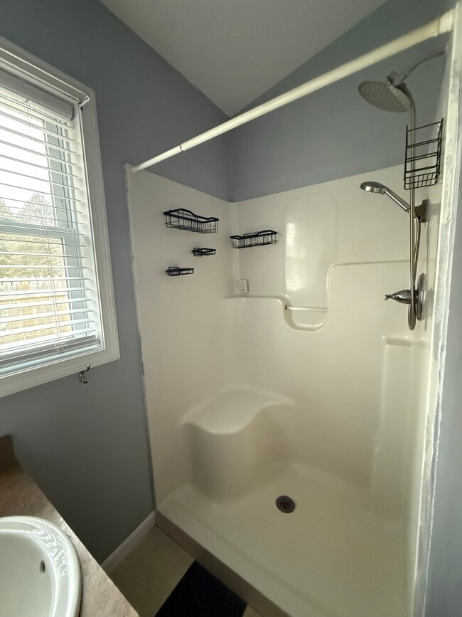 Photo - 158 Lake Hayward Rd