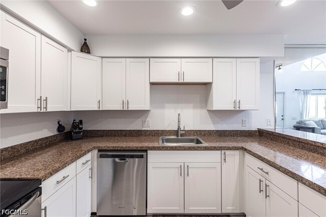 Building Photo - 13141 Whitehaven Ln