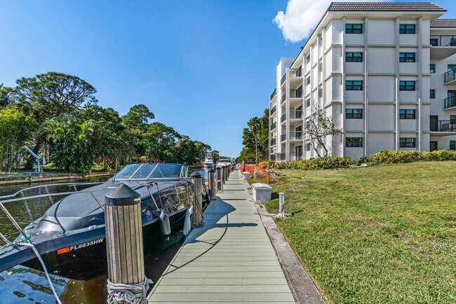 Photo - 1000 River Reach Dr Condo Unit 115