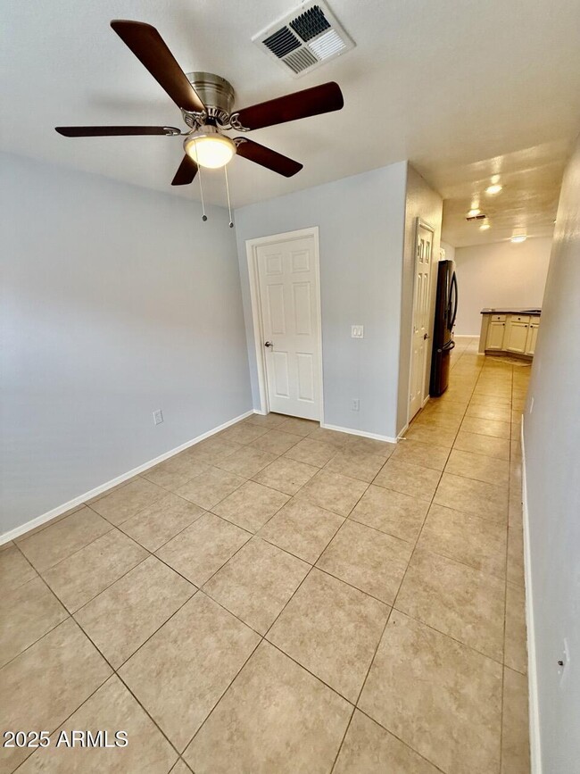 Photo - 646 N Cobblestone St