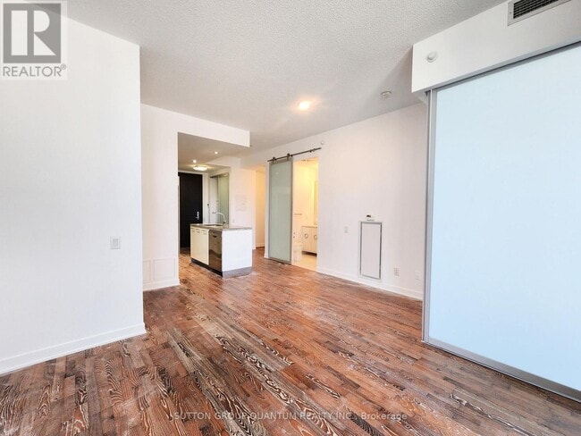 Photo - 90 Park Lawn Rd Unit 203