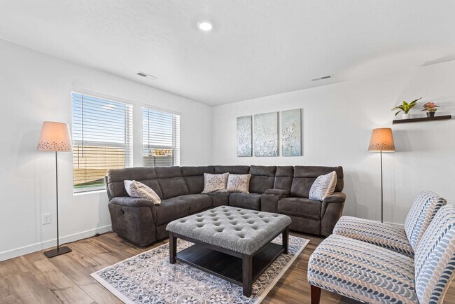 8648 E Wishmore St Unit SI ID1638256P