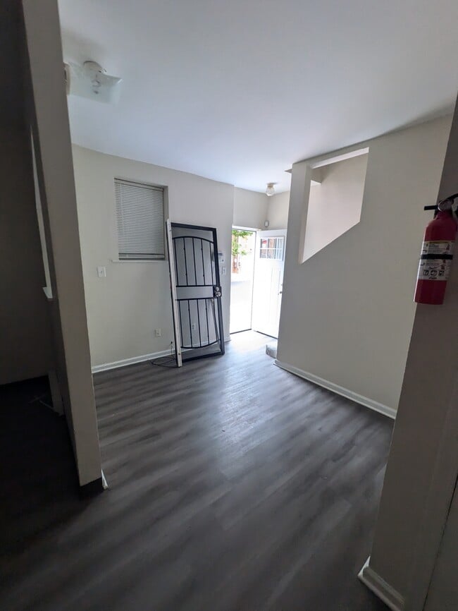 Photo - 831 Kirkwood St