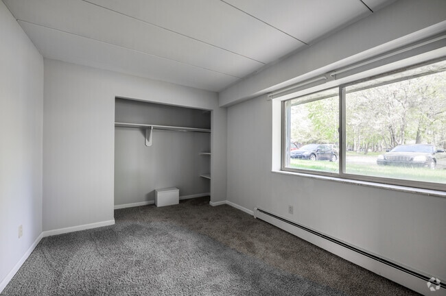 1 BD, 1BA - 450-700sf