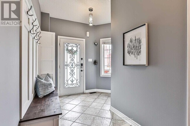 Photo - 30 Ozner Crescent