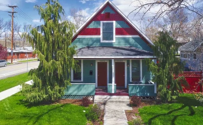 Building Photo - Historic North End duplex close to Hyde Pa... Rental