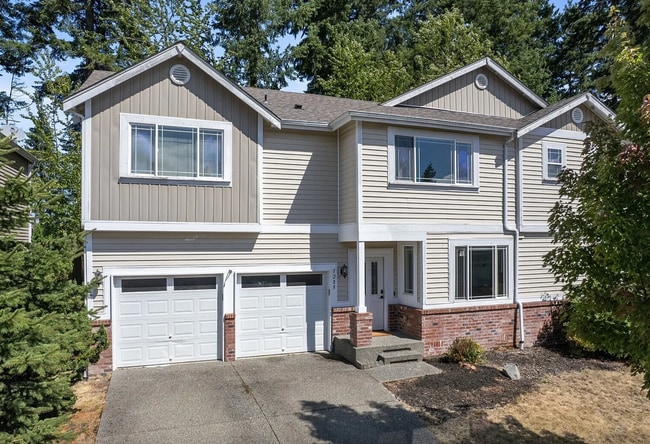 Building Photo - 4 Bed + Bonus Room, 2.5 Bath Home in Coyot...