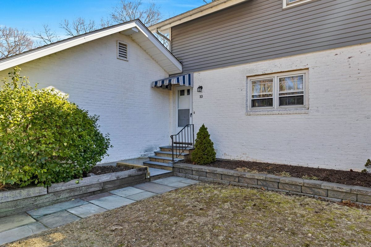 Photo - 15 Sunset Terrace, 10
