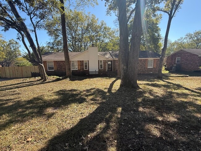 Photo - Quiet Hendersonville Neighborhood