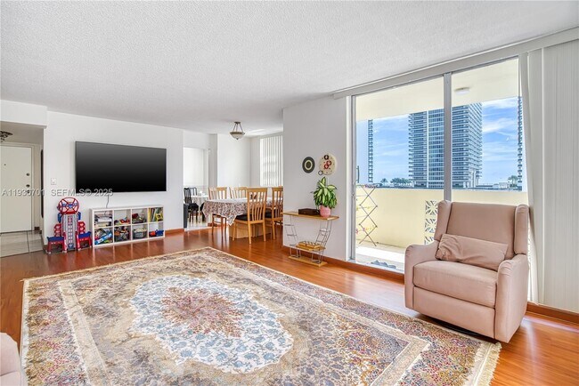 Photo - 1833 S Ocean Dr Unit 902