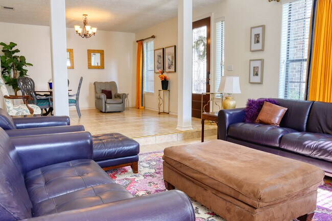 Photo - 6207 Ash Oak Dr