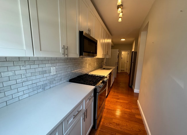 Photo - 109 Orleans St Apartments