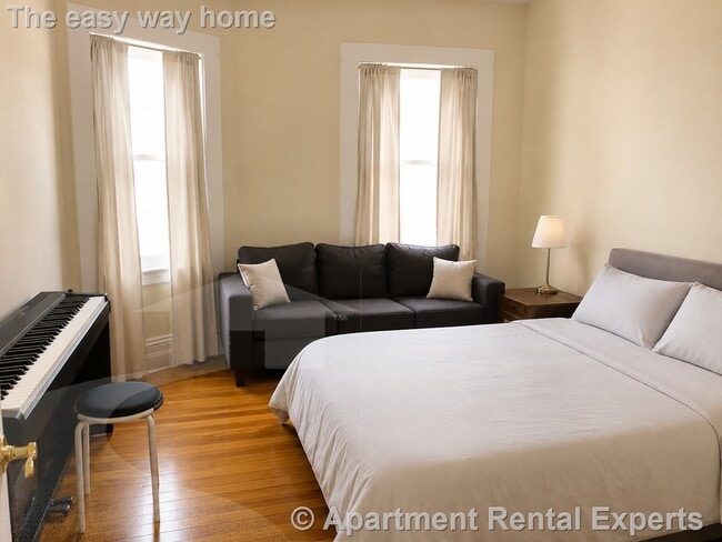 132.5 Oxford St Unit #11