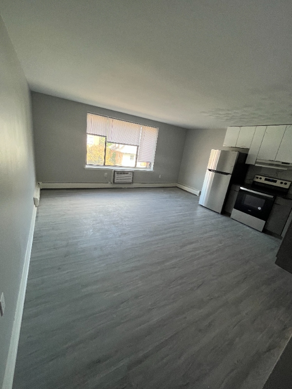 Photo - 31 Gillett St Unit 105