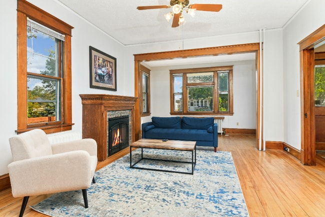 Photo - 567 Ottawa Ave