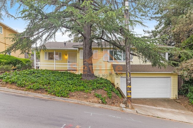 Building Photo - Oakland Hills Home with Spacious Patio & Garage Parking