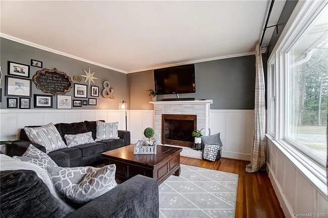 Photo - 10700 Forest Dr