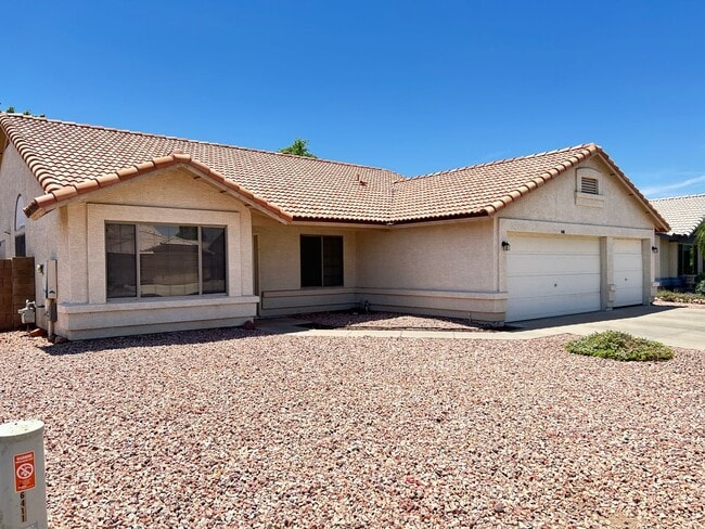 Building Photo - SPACIOUS HOME IN GREAT NORTHWEST LOCATION!