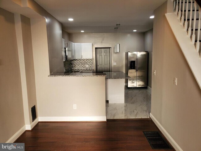 Photo - 909 Bayard St