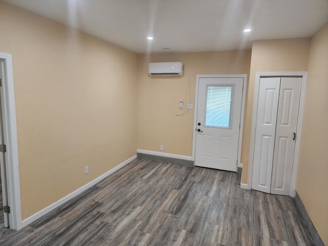 Photo - 509 Timber St Unidad 0