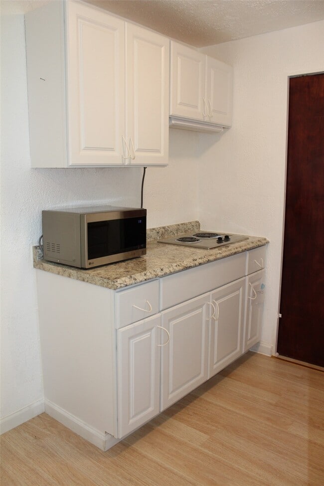 3425 Southwestern