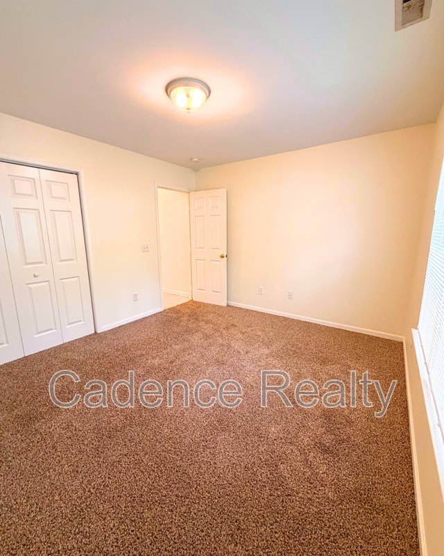 Photo - 223 Charter Dr