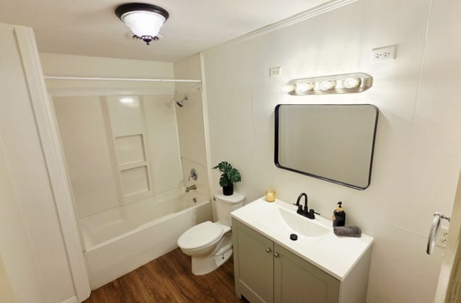 Photo - 108 W 27th St