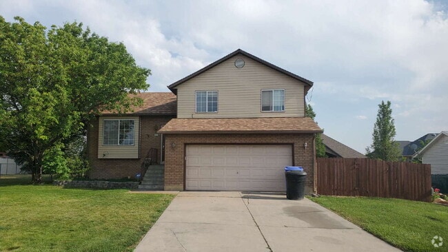 Building Photo - Charming 4-Bedroom West Point Retreat with... Rental