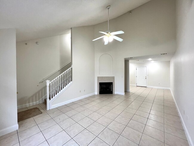 Photo - Central Crestview Location