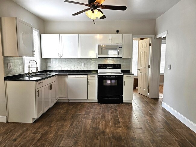 Building Photo - 47 Lincoln St Unit 1