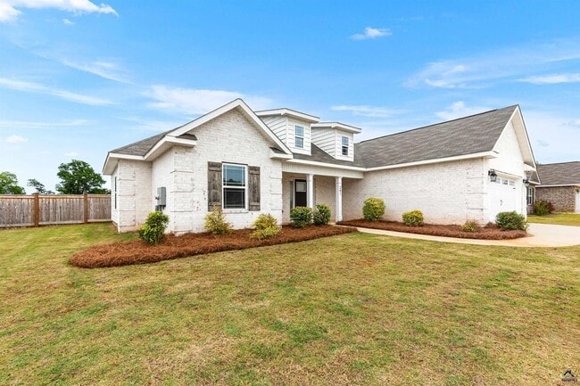 Photo - 241 Overton Dr