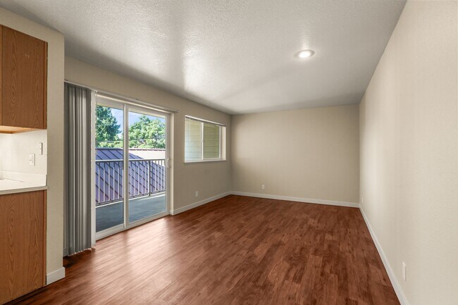 Photo - Newland Apartments